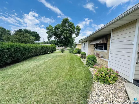 Exterior - Division Ave, Madison, SD 57042 photo 2 of 18