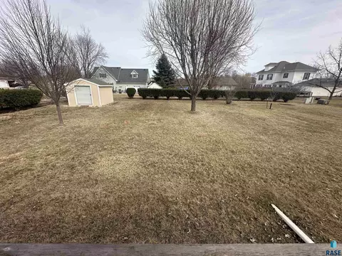 Exterior - Division Ave, Madison, SD 57042 photo 11 of 18