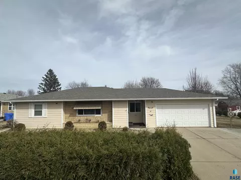 Exterior - Division Ave, Madison, SD 57042 photo 4 of 18