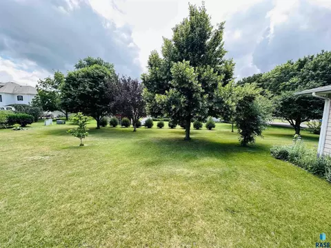 Exterior - Division Ave, Madison, SD 57042 photo 13 of 18