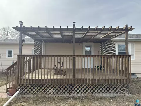 Exterior - Division Ave, Madison, SD 57042 photo 7 of 18