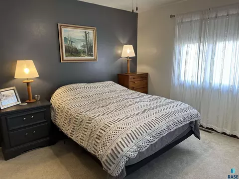 818 S Albert St, Freeman, SD 57029 photo 38