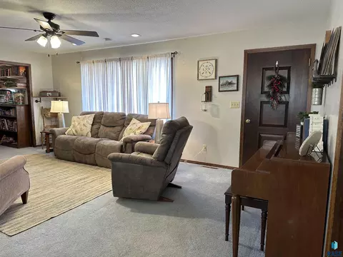 818 S Albert St, Freeman, SD 57029 photo 16