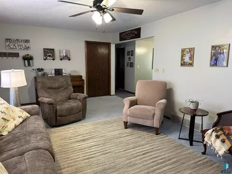 818 S Albert St, Freeman, SD 57029 photo 15