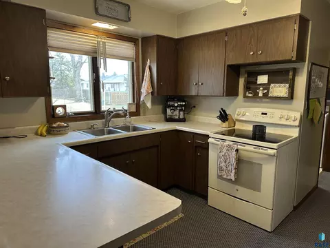 818 S Albert St, Freeman, SD 57029 photo 21