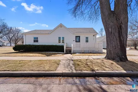 2405 W Bailey St, Sioux Falls, SD 57104