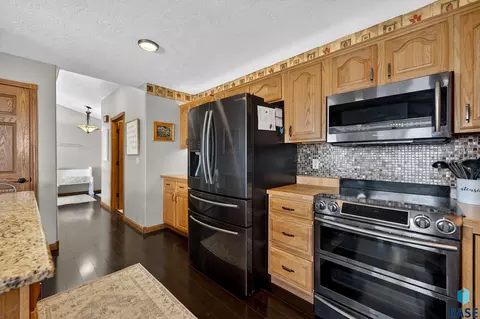 48297 Arrowhead Pl, Canton, SD 57013 photo 21