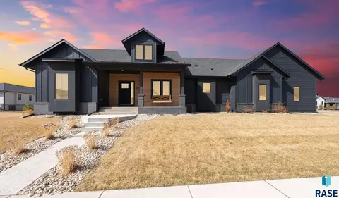 409 N Piper Dr, Sioux Falls, SD 57110