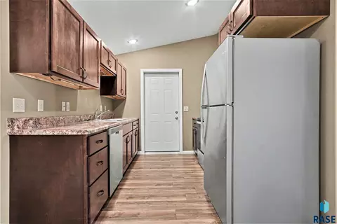 405 S Frank Ave, Garretson, SD 57030 photo 7
