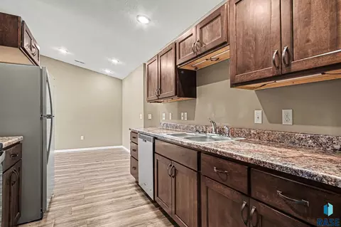 405 S Frank Ave, Garretson, SD 57030 photo 9