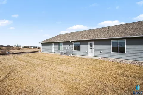 405 S Frank Ave, Garretson, SD 57030 photo 20