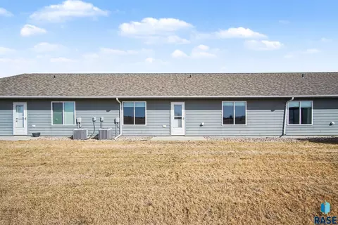 405 S Frank Ave, Garretson, SD 57030 photo 21