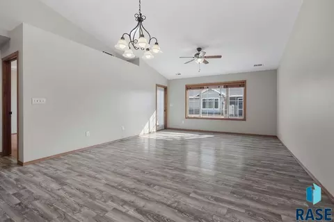 Living - 1010 N Crape Pl, Sioux Falls, SD 57107 photo 2 of 2