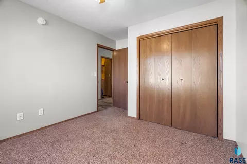 Bedroom - 1010 N Crape Pl, Sioux Falls, SD 57107 photo 5 of 5