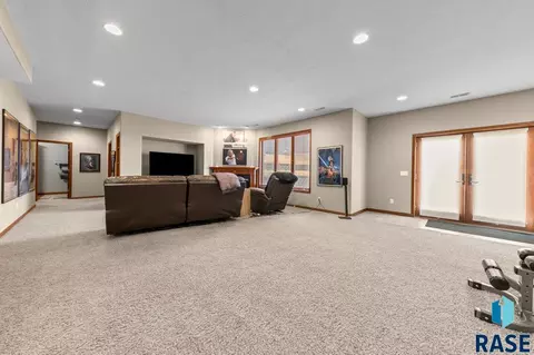 2013 Ridgeway Pl, Pierre, SD 57501 photo 25