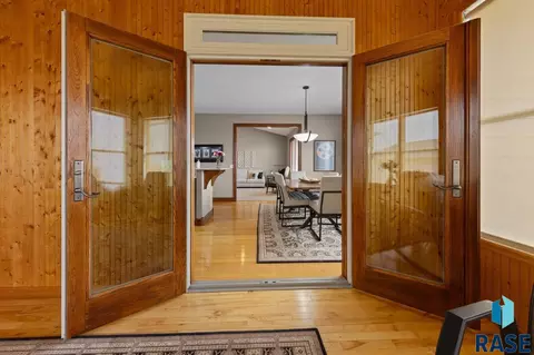 2013 Ridgeway Pl, Pierre, SD 57501 photo 6