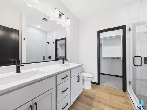 6808 E Dugout Ln, Sioux Falls, SD 57110 photo 23