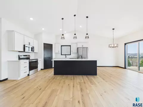 6808 E Dugout Ln, Sioux Falls, SD 57110 photo 41