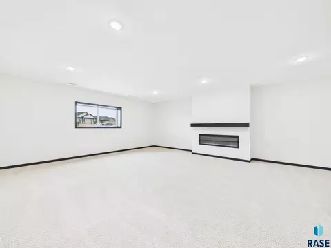 6808 E Dugout Ln, Sioux Falls, SD 57110 photo 32