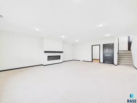 6808 E Dugout Ln, Sioux Falls, SD 57110 photo 34
