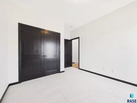 6808 E Dugout Ln, Sioux Falls, SD 57110 photo 31