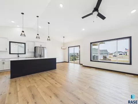 6808 E Dugout Ln, Sioux Falls, SD 57110 photo 18
