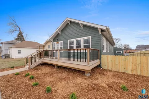 515 Nesmith Ave, Sioux Falls, SD 57103