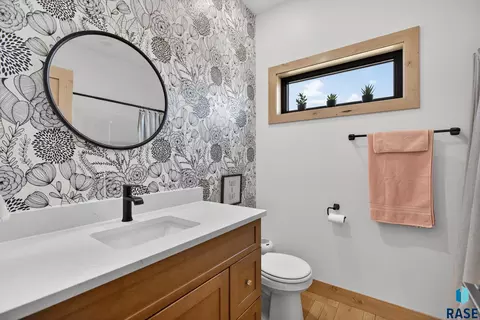 Bath - 2400 N Reichelt Cir, Tea, SD 57064 photo 5 of 5