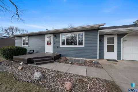 913 S Tracy Dr, Brandon, SD 57005 photo 57