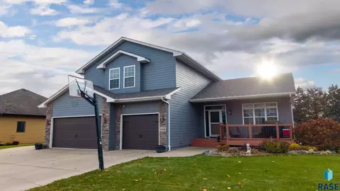 1709 S Parkview Blvd, Brandon, SD 57005 photo 3