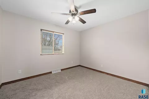 5901 W 58th St, Sioux Falls, SD 57106 photo 36