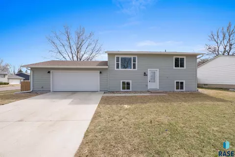 5901 W 58th St, Sioux Falls, SD 57106 photo 2