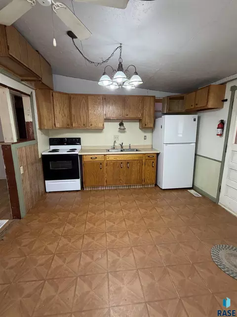 2108 E 30th St N, Sioux Falls, SD 57104 photo 7
