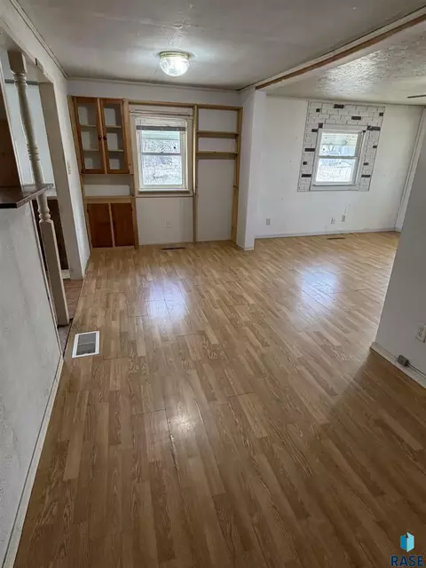 2108 E 30th St N, Sioux Falls, SD 57104 photo 5