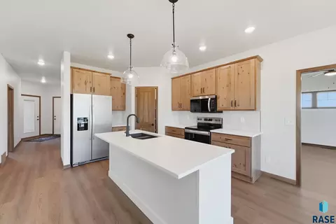 Kitchen - 2417 E Brek St, Brandon, SD 57005 photo 1 of 8