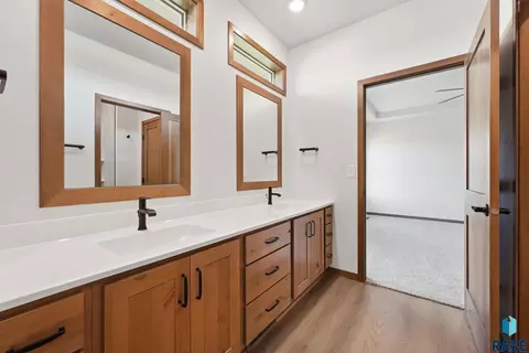 Bath - 2417 E Brek St, Brandon, SD 57005 photo 6 of 6