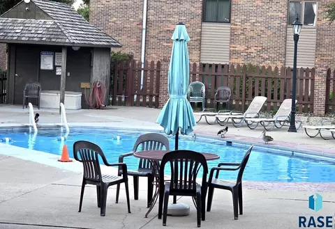 3600 S Gateway Blvd #103, Sioux Falls, SD 57106