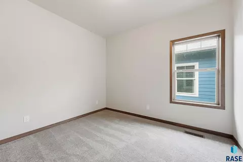 Bedroom - 2413 E Brek St, Brandon, SD 57005 photo 4 of 5