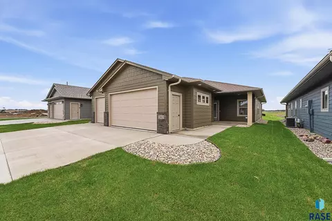 Exterior - 2413 E Brek St, Brandon, SD 57005 photo 4 of 5