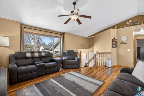 4219 E 37th St, Sioux Falls, SD 57103 photo 27