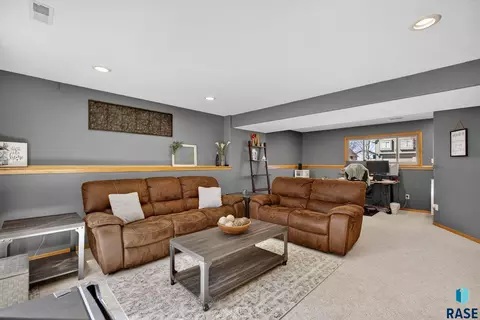 4219 E 37th St, Sioux Falls, SD 57103 photo 35