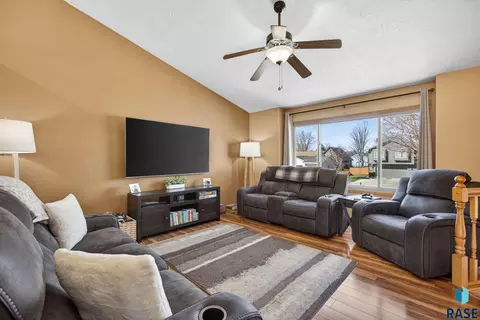 4219 E 37th St, Sioux Falls, SD 57103 photo 28