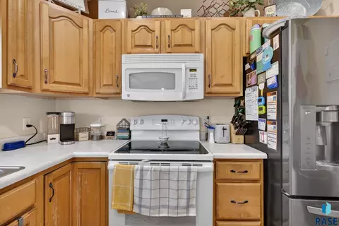 4219 E 37th St, Sioux Falls, SD 57103 photo 16