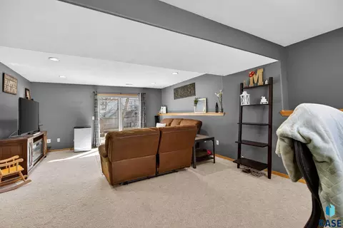4219 E 37th St, Sioux Falls, SD 57103 photo 32