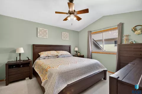 4219 E 37th St, Sioux Falls, SD 57103 photo 13