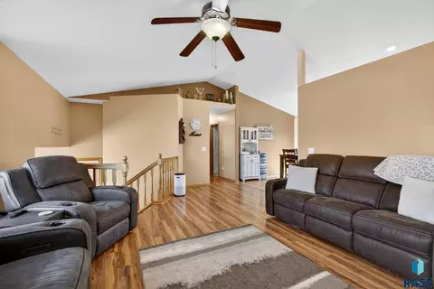 4219 E 37th St, Sioux Falls, SD 57103 photo 26
