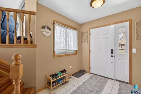 4219 E 37th St, Sioux Falls, SD 57103 photo 5