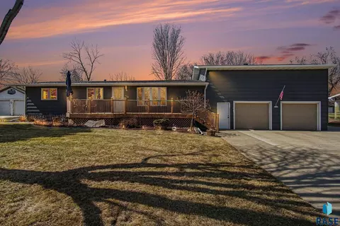 516 S Donaldson St, Luverne, MN 56156