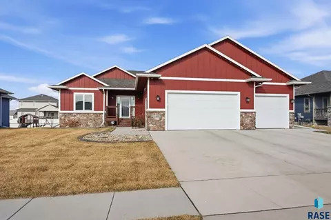 4405 S Sawtooth Trl, Sioux Falls, SD 57110