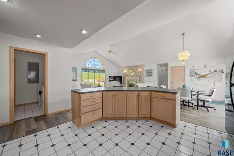 Kitchen - 200 Best Point Dr, Madison, SD 57042 photo 5 of 11